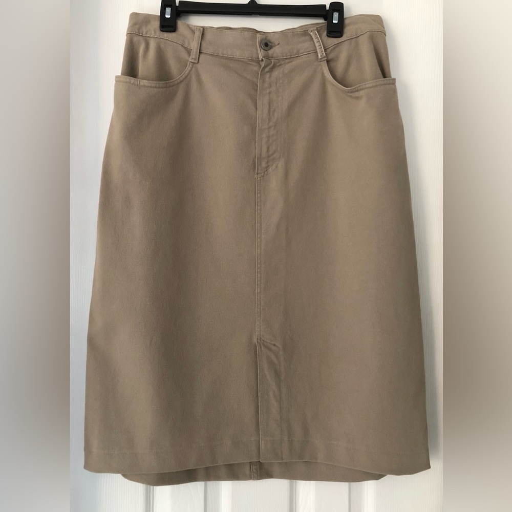 Blue Willi’s Tan Skirt with Front Slit and Pockets Made in Denmark Size Large